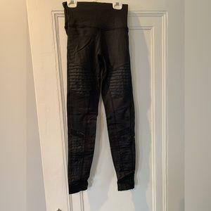 Alo moto leggings